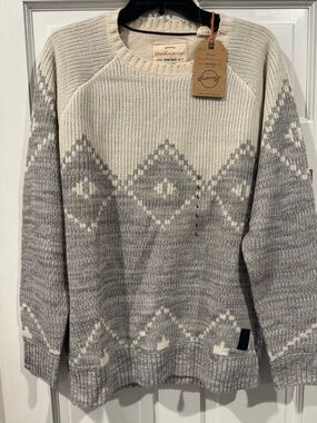 NWT Weatherproof Vintage Men’s crewneck sweater featuring diamond pattern knit